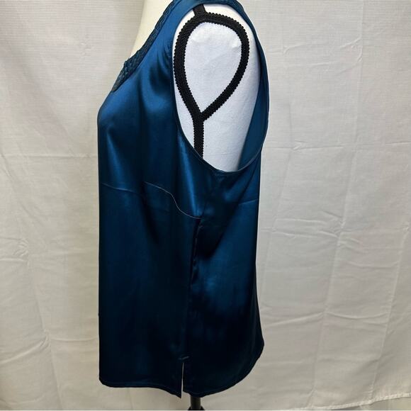 PRICED TO SELL!! Chico’s Blue Sleeveless Satin Top, Size 2, Braided Trim - Picture 4 of 11